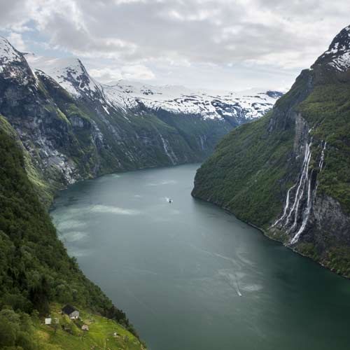 Innovation_Norway-CH-Skagefla-farm-Geirangerfjord-Sogn-og-Fjordane