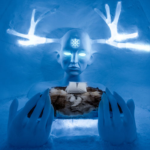 © ICEHOTEL