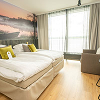 Superior Zimmer mit Seeblick © Break Sokos Hotel Bomba