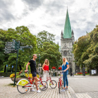 Mit dem Fahrrad durch Trondheim © Havila
